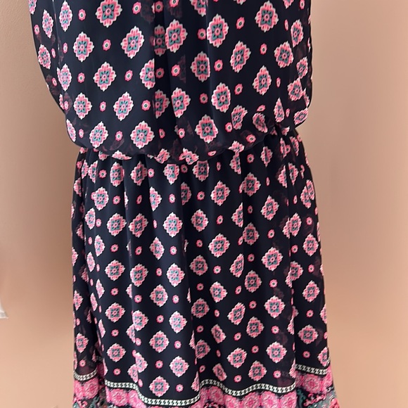 Dress - Picture 2 of 11